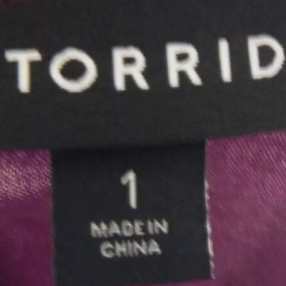 Torrid Challis Embroidered Cutout Sleeve Top - Picture 4 of 5